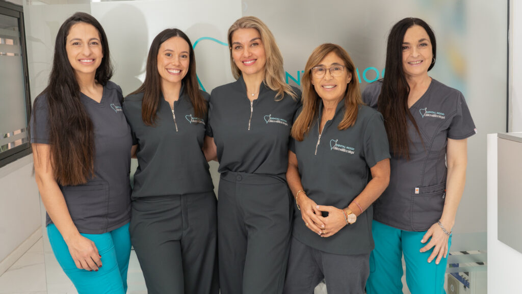 Equipo de Dental Mood, clínica odontológica en Carrasco